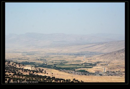 دورنمایی از سراب ایوان و شهر ایوان